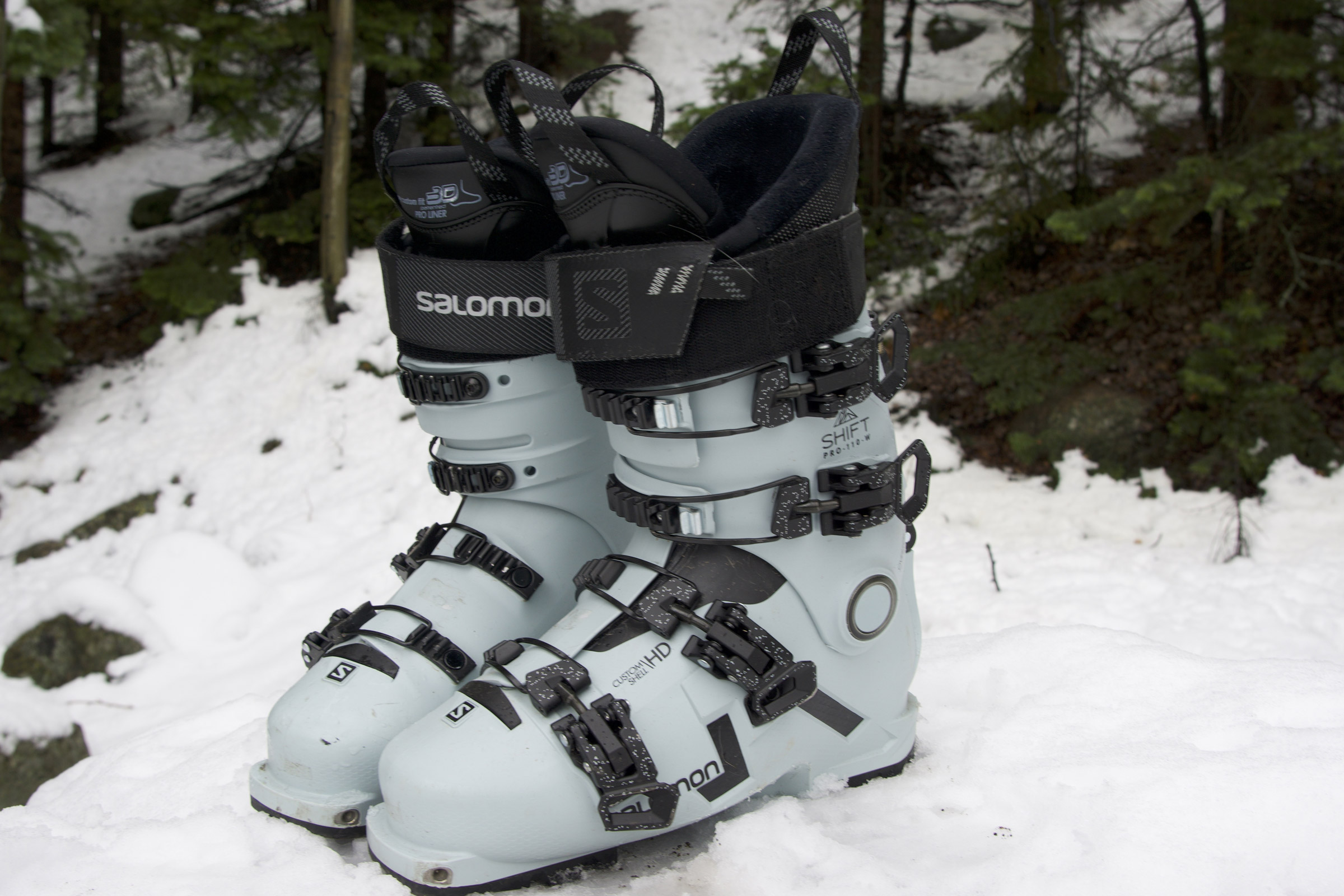 Salomon Shift Pro 110 AT Women’s Freeride Ski Boots Review: A Hybrid Boot for Powder Days and Experienced-to-Expert Skiers